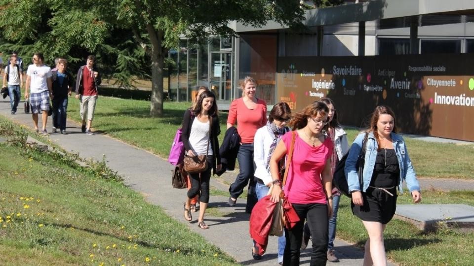 Présentation de l'ESIR Rennes Présentation de l'ESIR Rennes